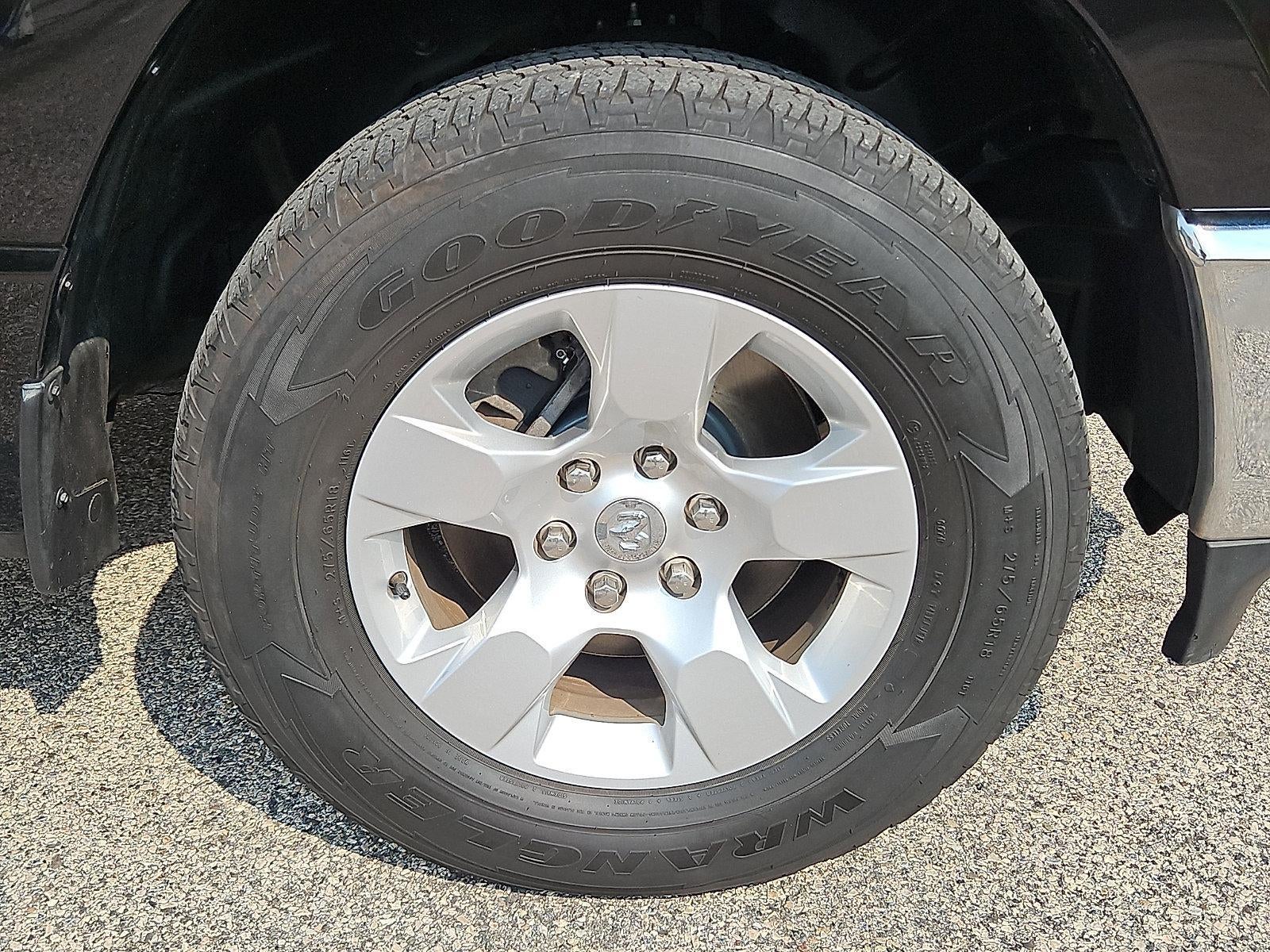 2020 RAM 1500 Big Horn 4x4 Crew Cab 5'7" Box