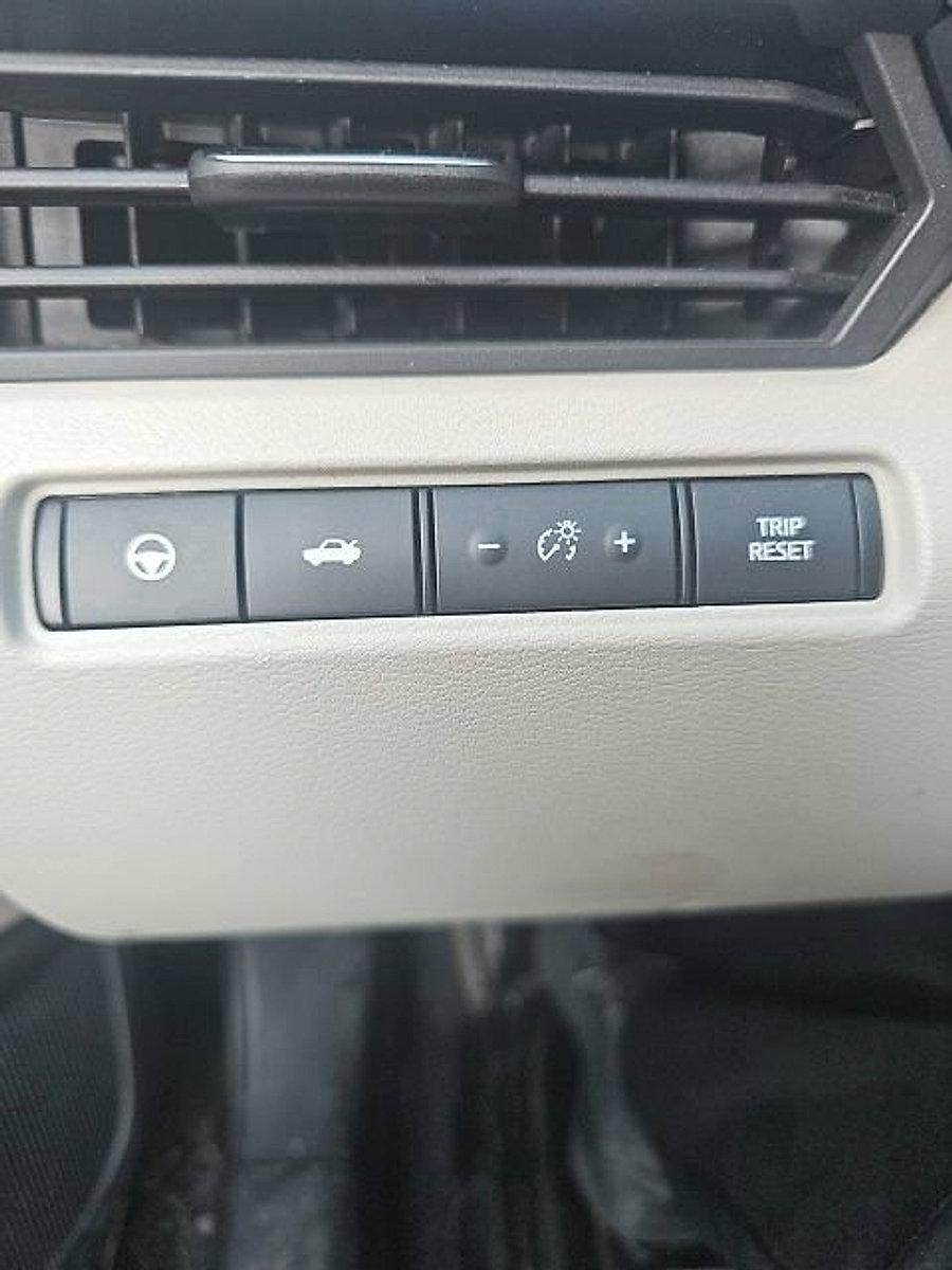 2020 Nissan Altima 2.5 SV Sedan