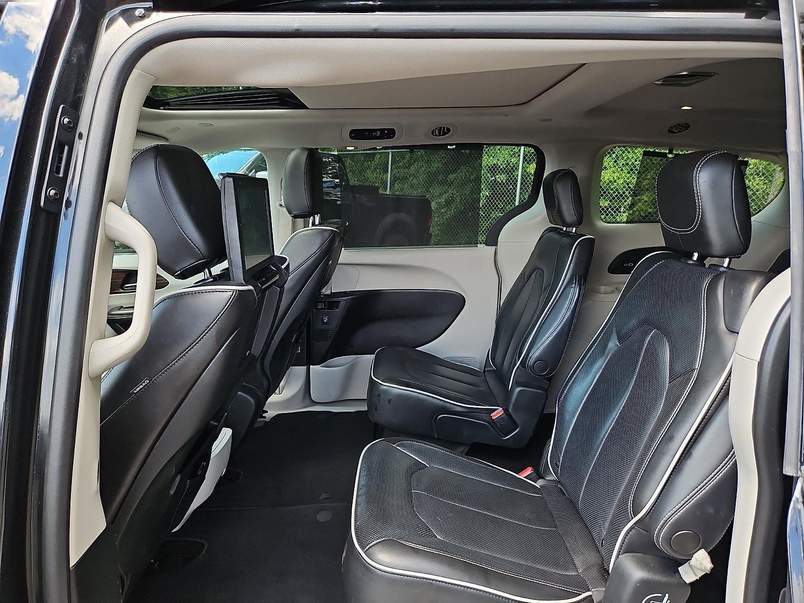 2022 Chrysler Pacifica Limited AWD