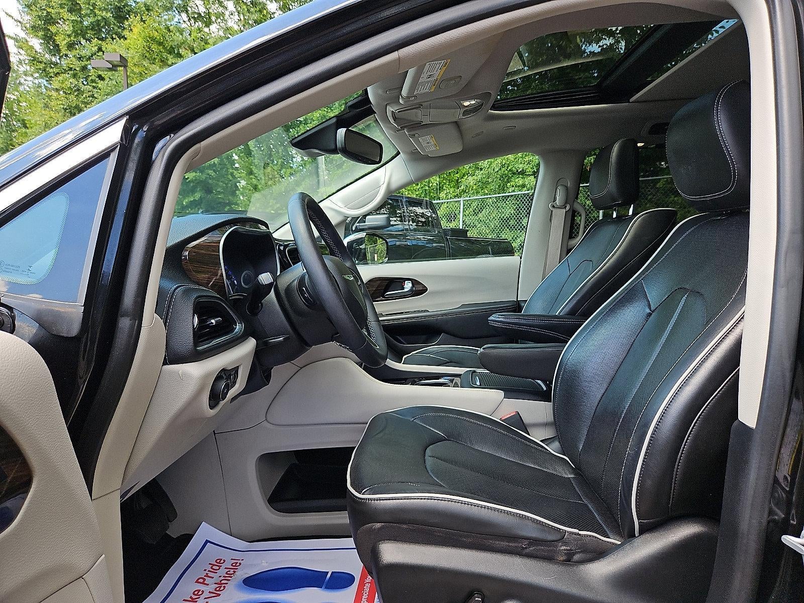 2022 Chrysler Pacifica Limited AWD