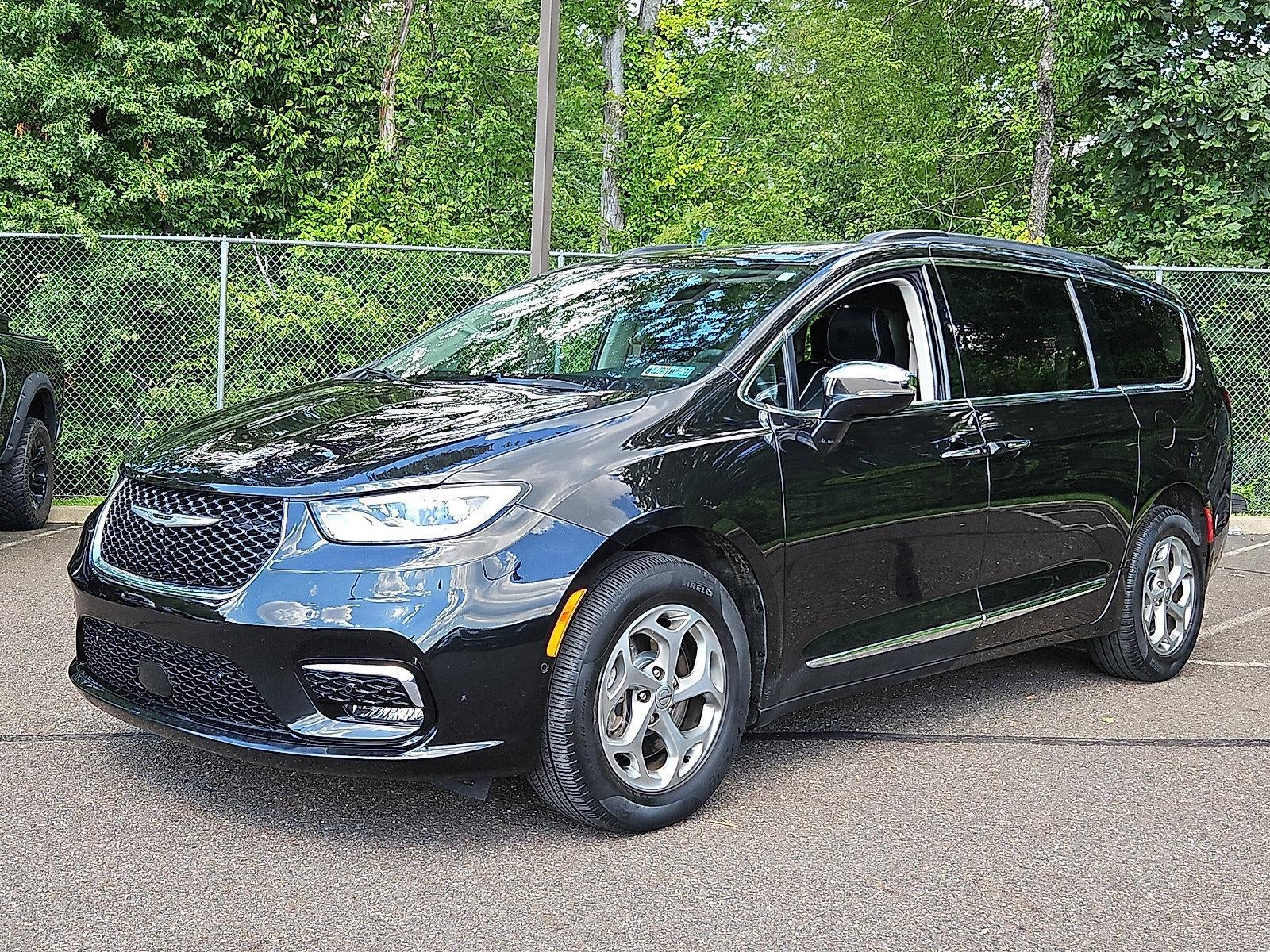 2022 Chrysler Pacifica Limited AWD