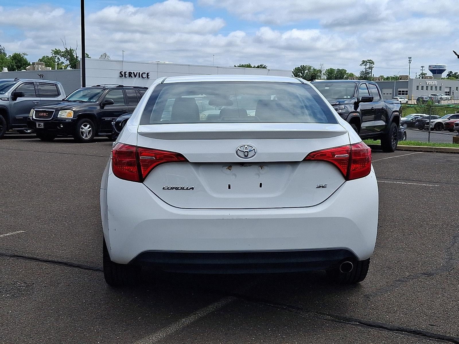 2018 Toyota Corolla SE CVT (Natl)