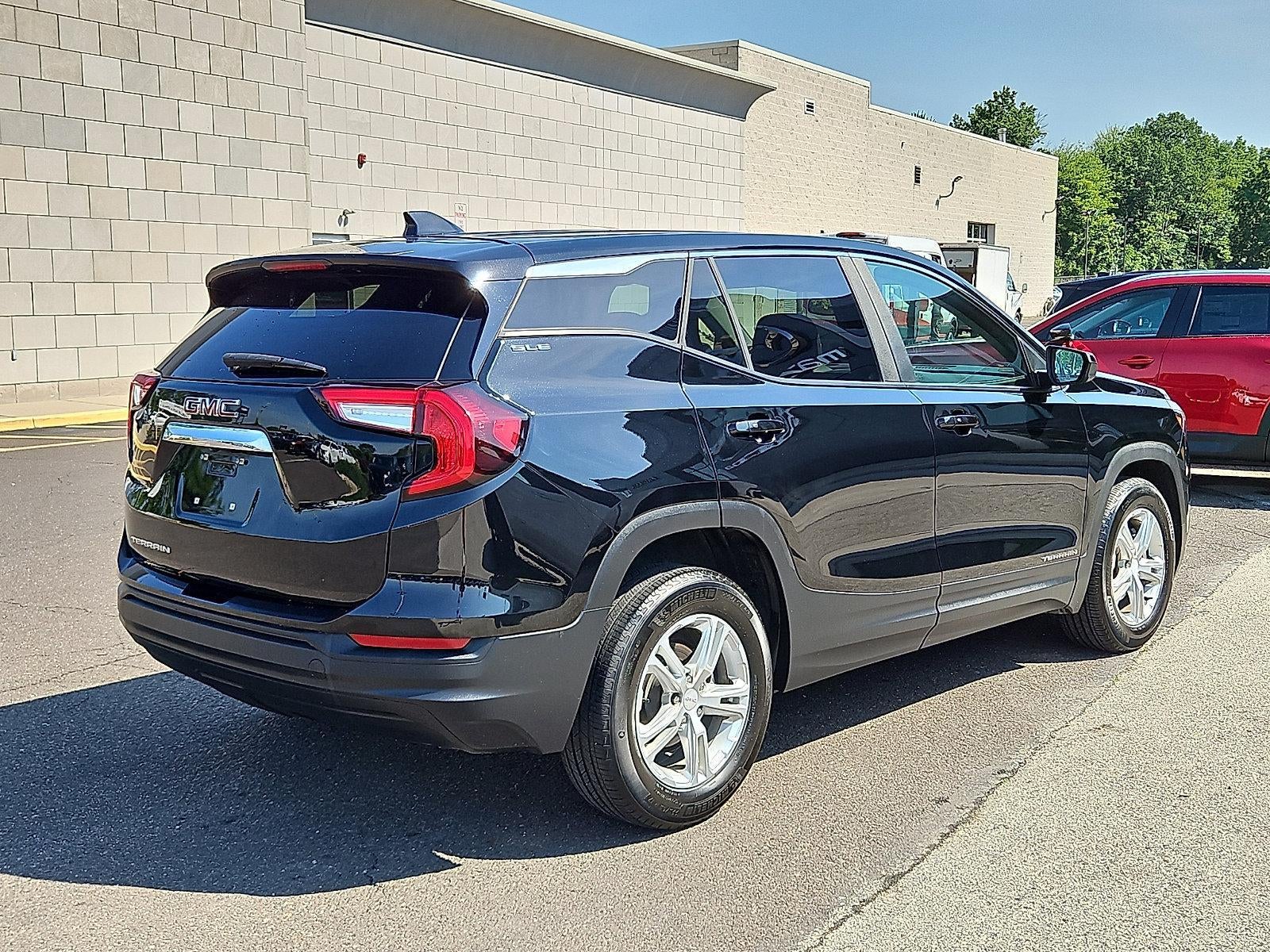 2023 GMC Terrain FWD 4dr SLE