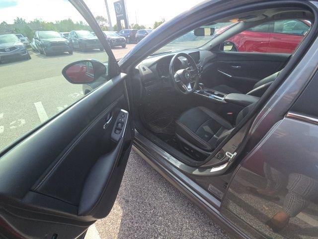 2023 Nissan Sentra SR CVT