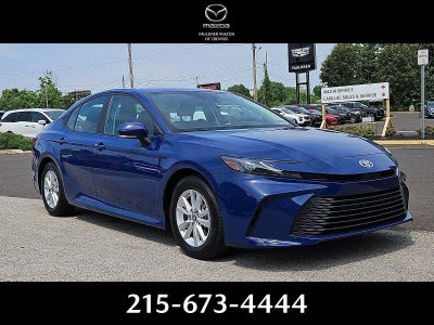 2025 Toyota Camry LE (SE)