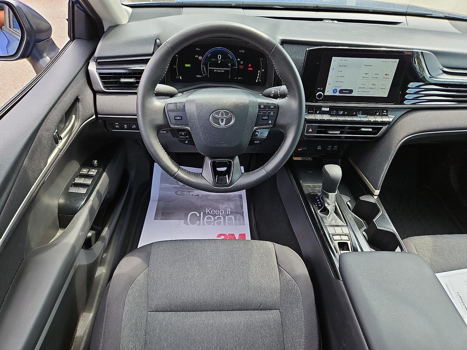2025 Toyota Camry LE (SE)