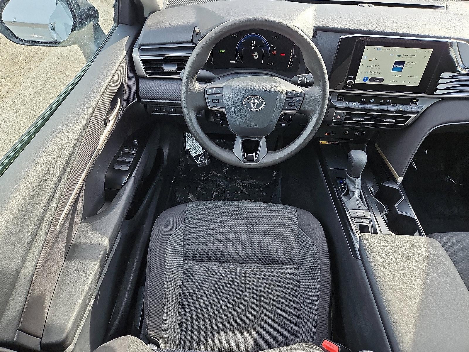 2025 Toyota Camry LE AWD (Natl)