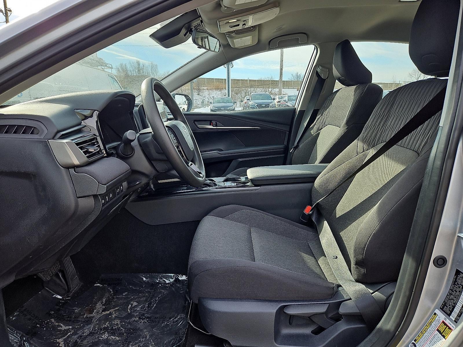 2025 Toyota Camry LE AWD (Natl)