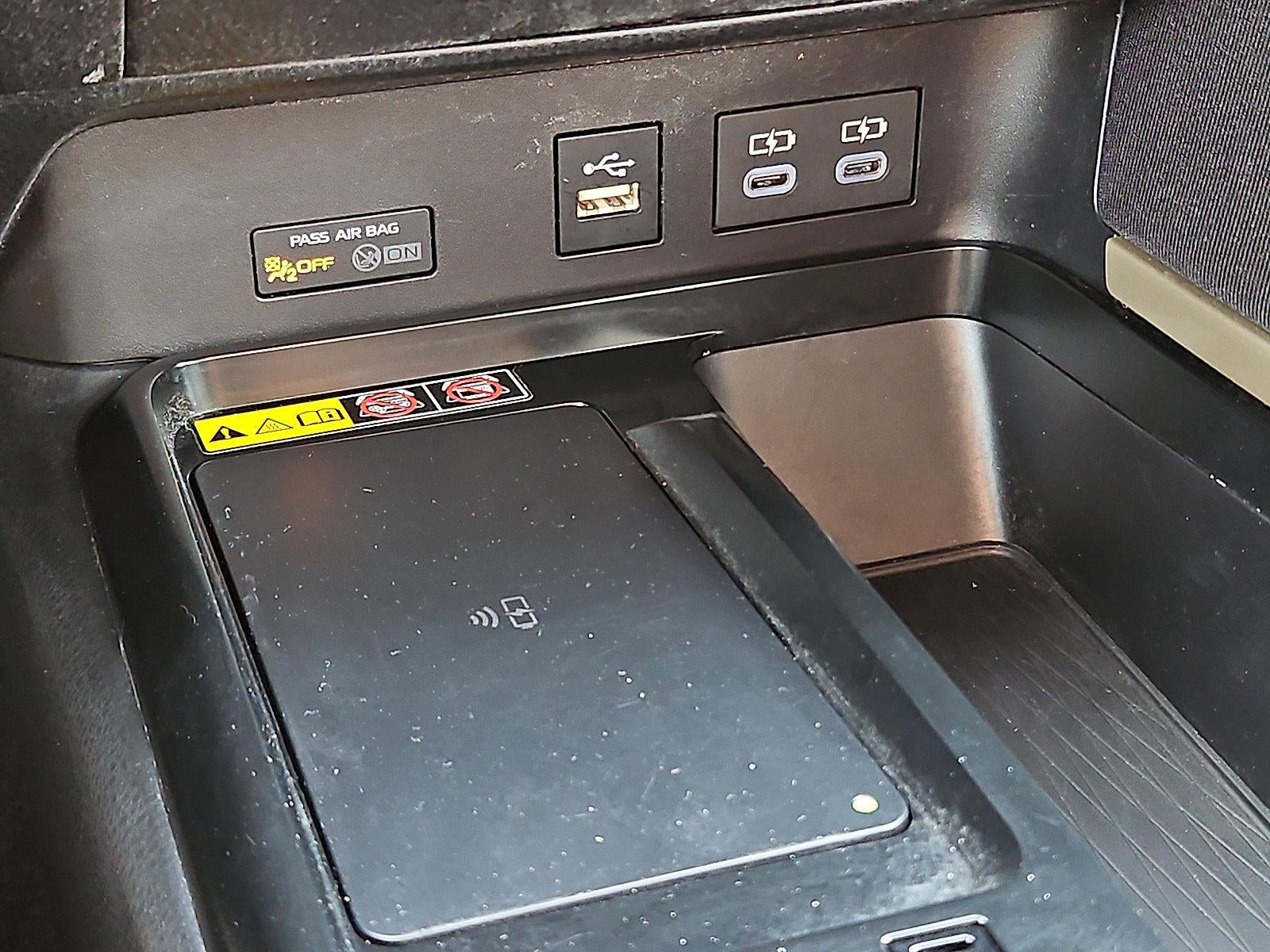 2025 Toyota Camry LE AWD (Natl)