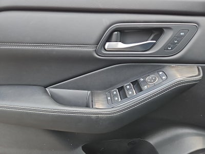 2025 Nissan Rogue AWD SL