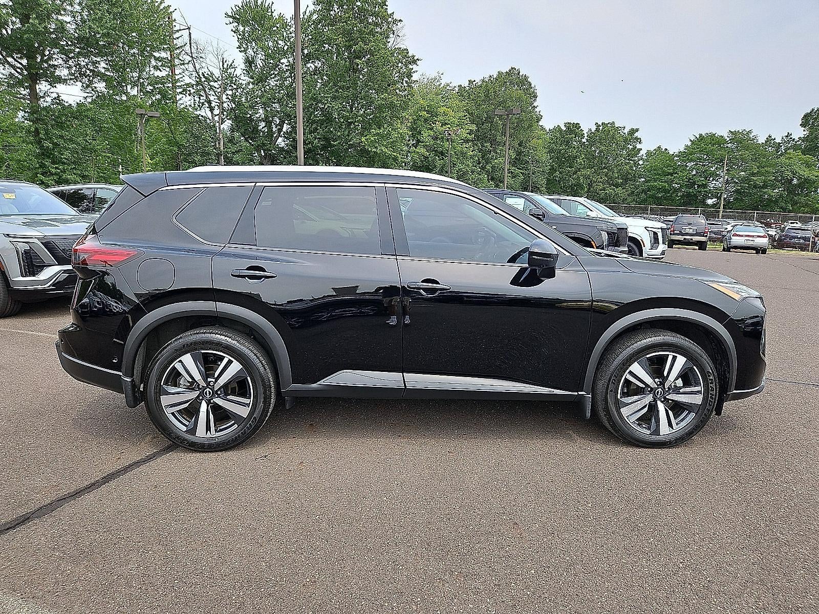 2025 Nissan Rogue AWD SL
