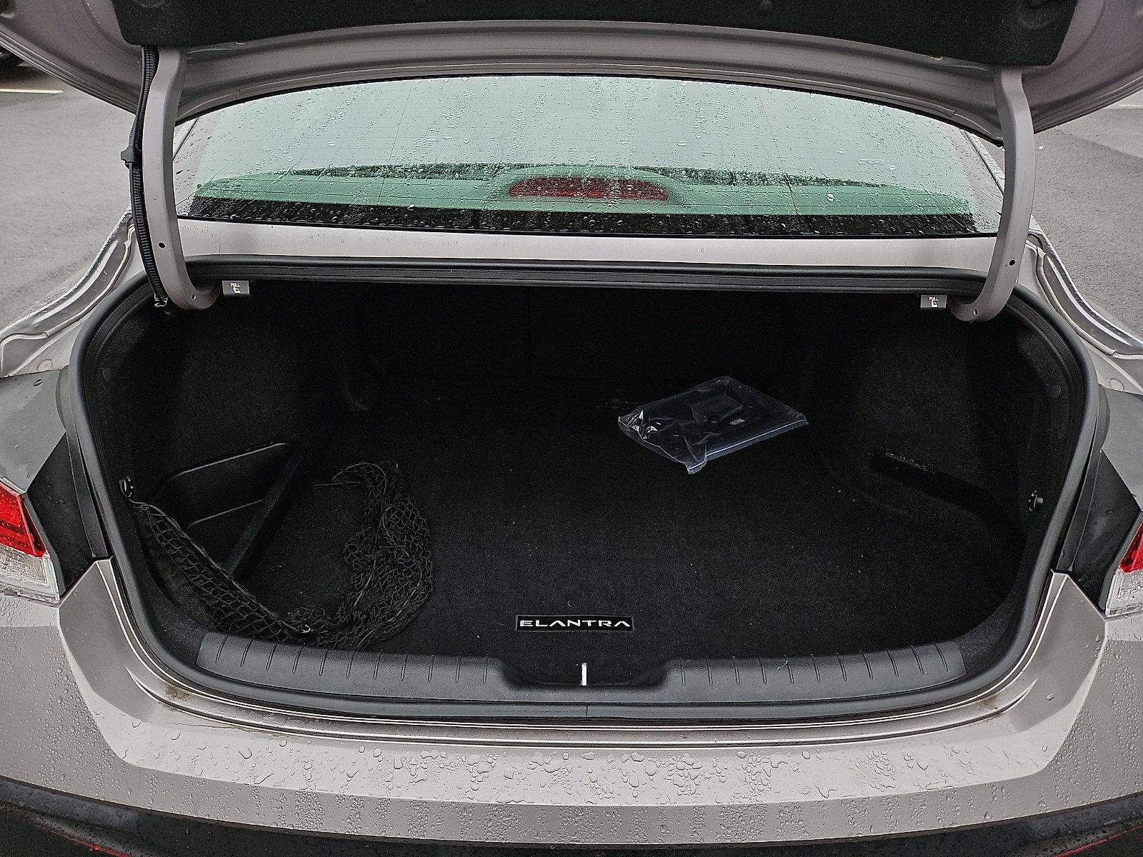 2024 Hyundai ELANTRA SEL IVT