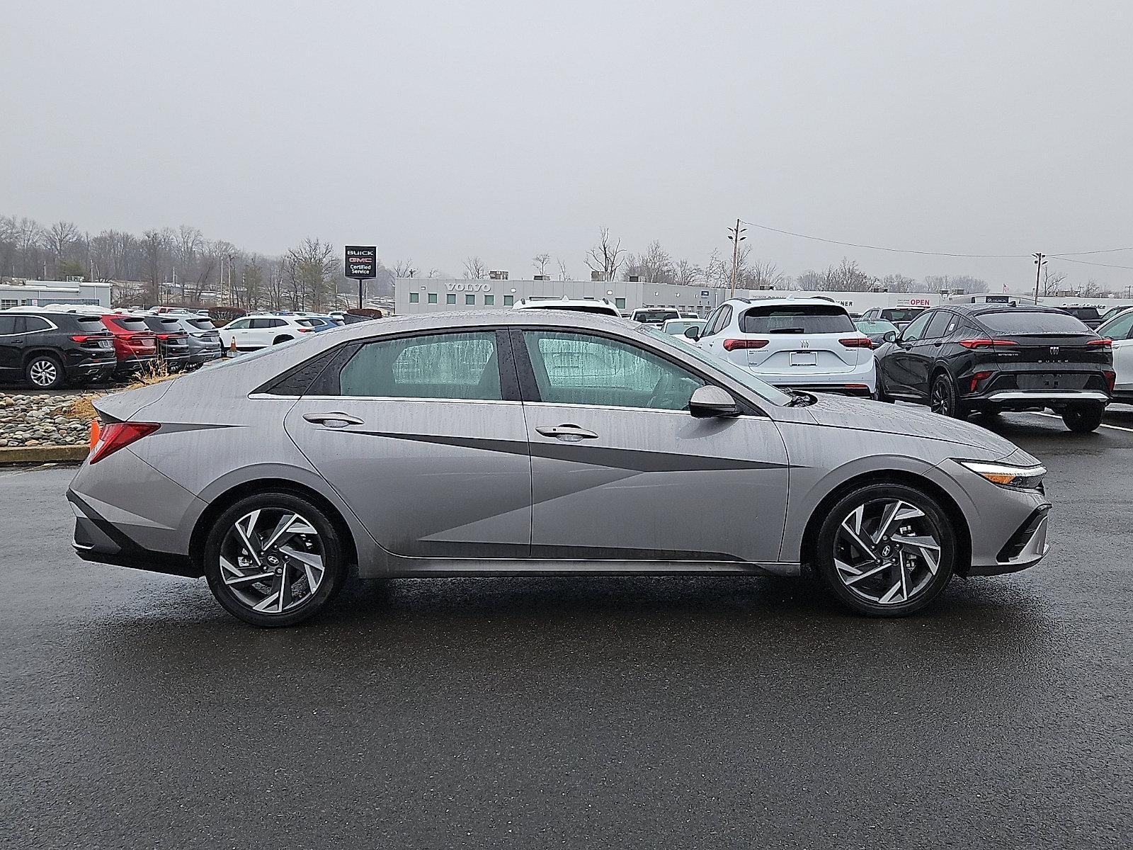 2024 Hyundai ELANTRA SEL IVT