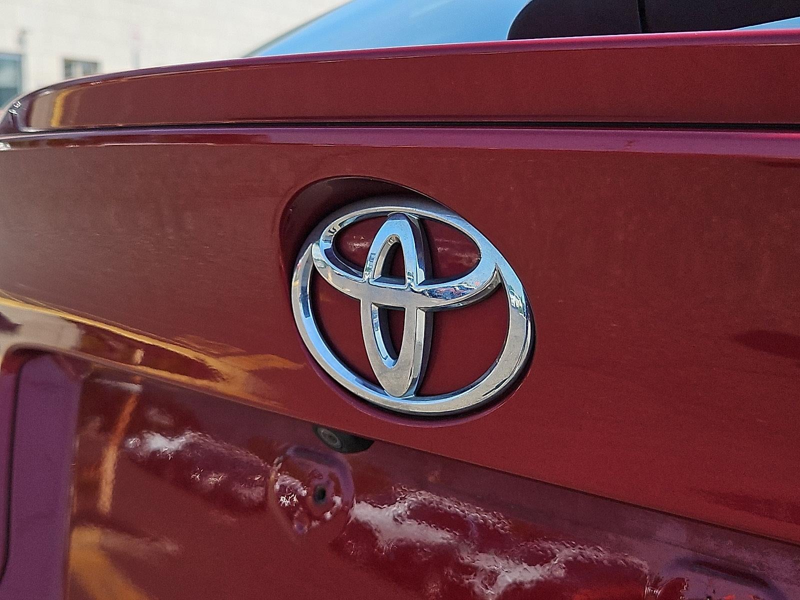 2018 Toyota C-HR XLE FWD (Natl)