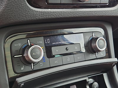 2017 Volkswagen Touareg V6 Executive