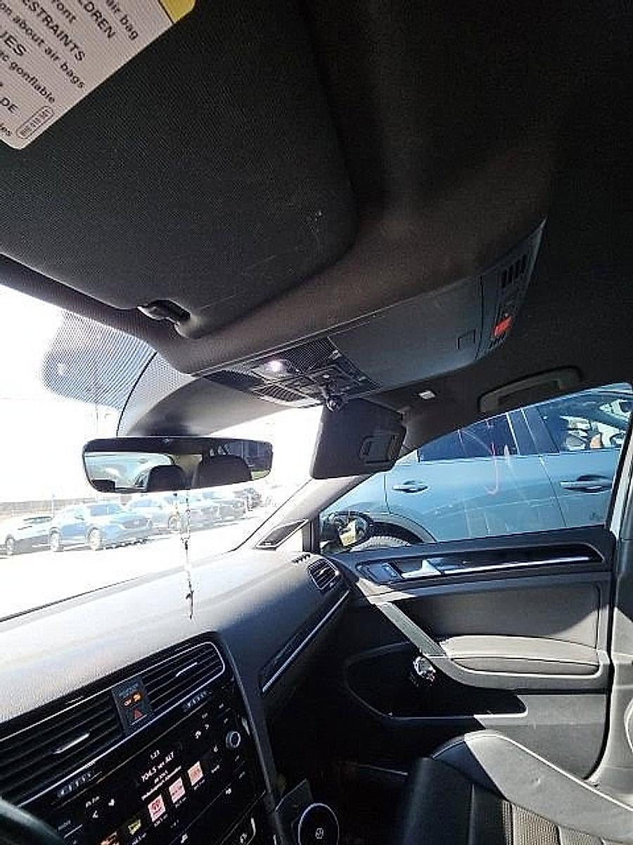 2018 Volkswagen Golf R 2.0T DSG w/DCC/Nav