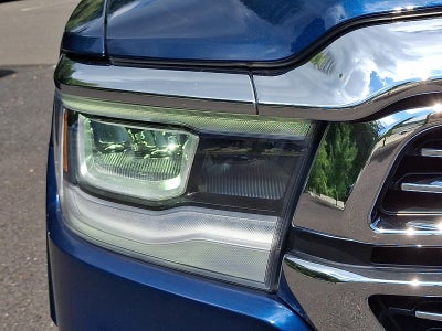 2020 RAM 1500 Laramie 4x4 Quad Cab 6'4" Box