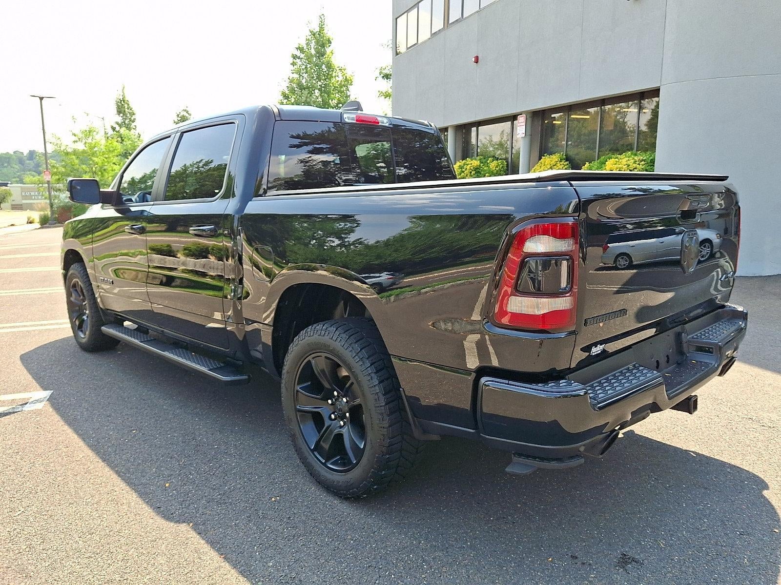 2020 RAM 1500 Big Horn 4x4 Crew Cab 5'7" Box