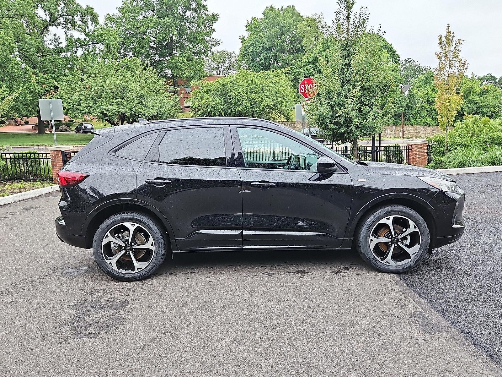 2023 Ford Escape ST-Line Select AWD