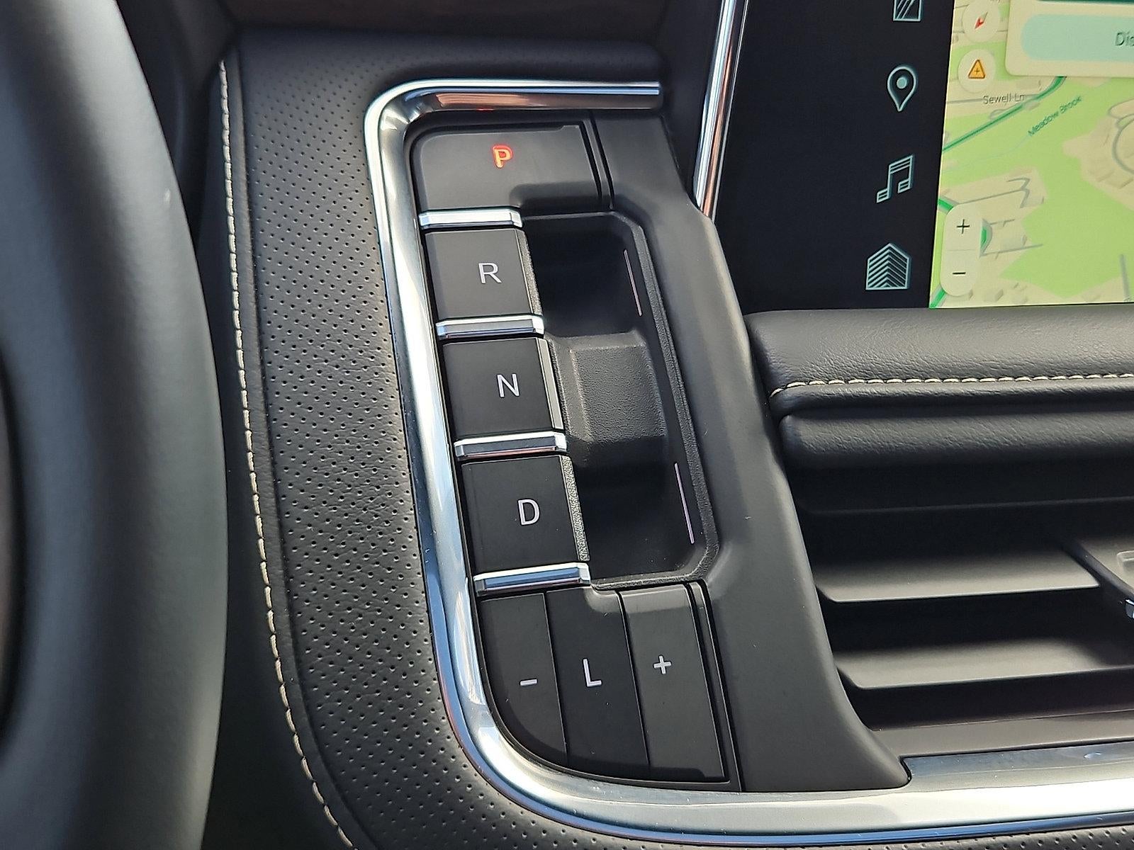 2024 Chevrolet Suburban 4WD Premier