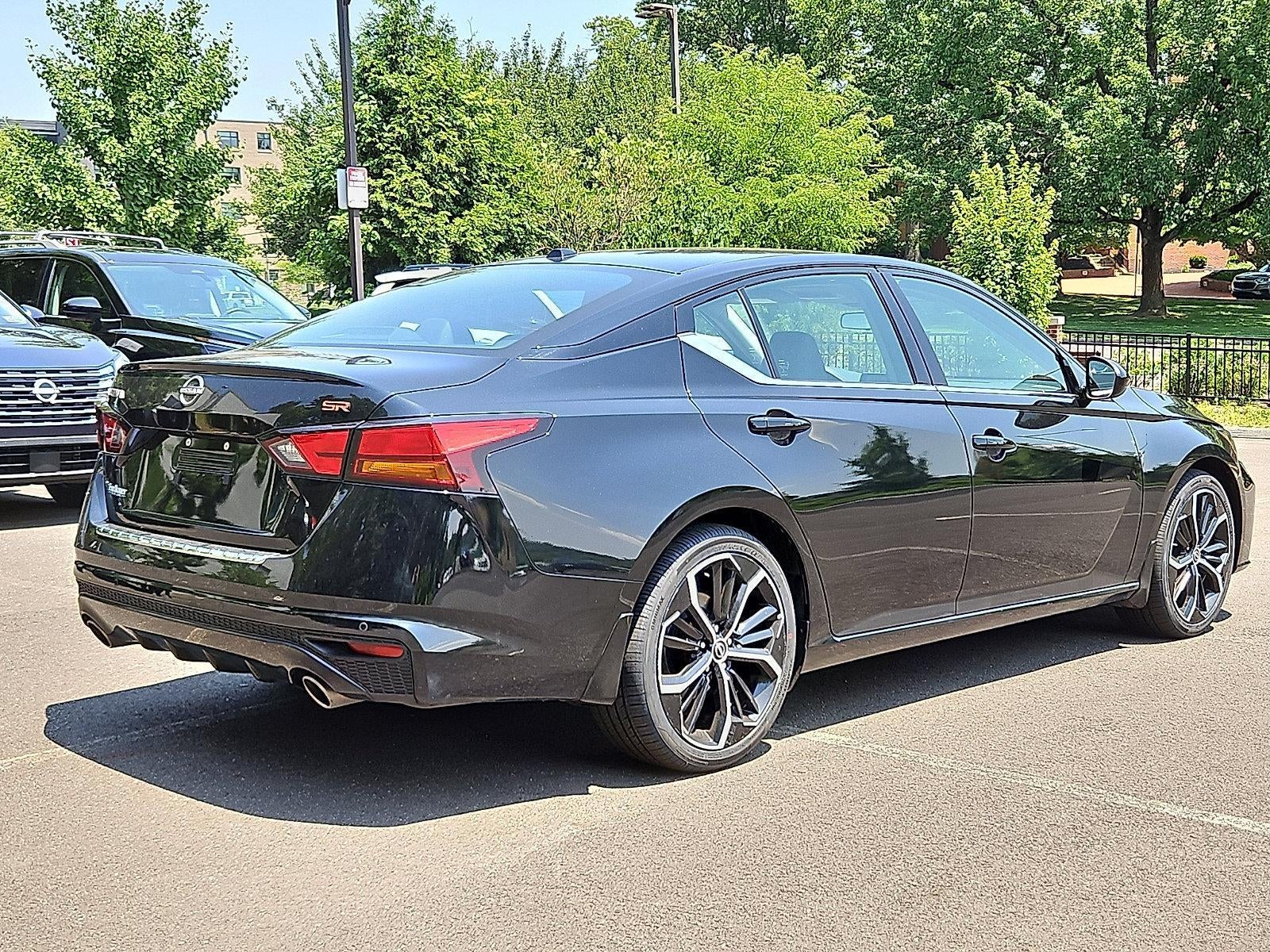 2023 Nissan Altima SR