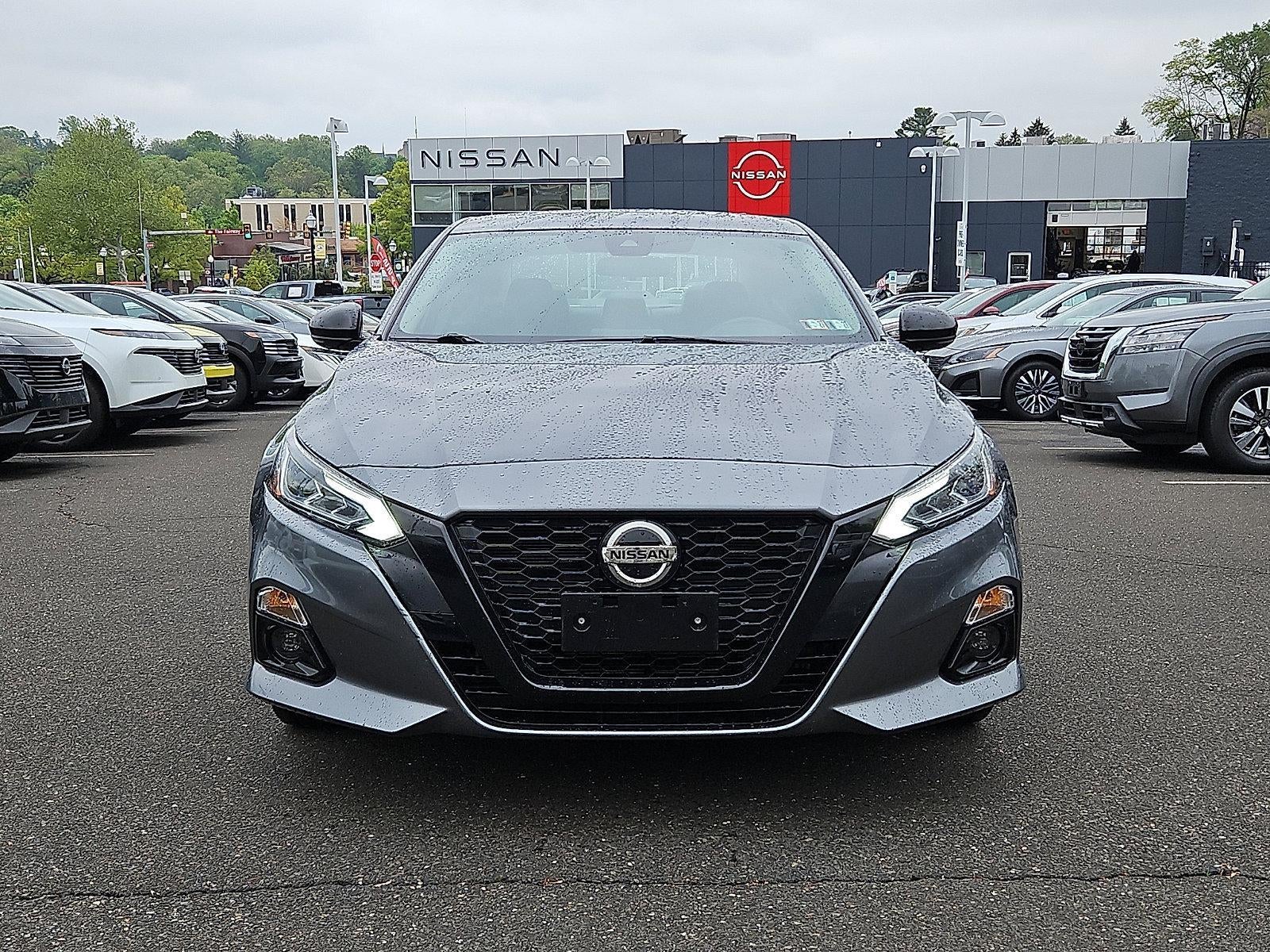 2022 Nissan Altima SR