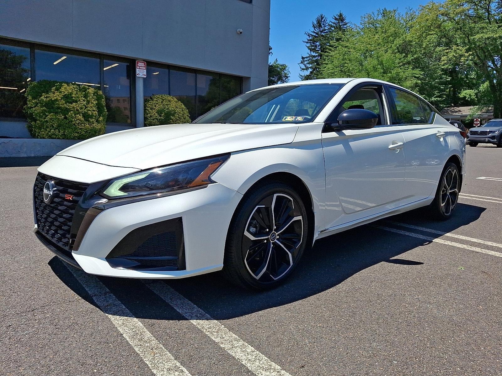 2023 Nissan Altima SR