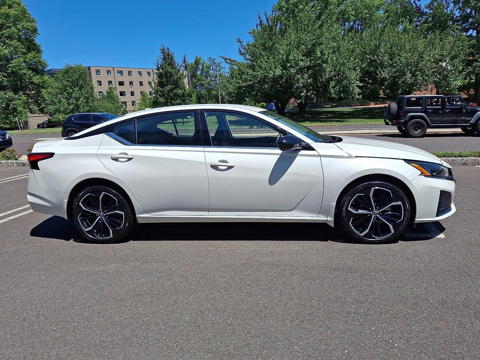2023 Nissan Altima SR