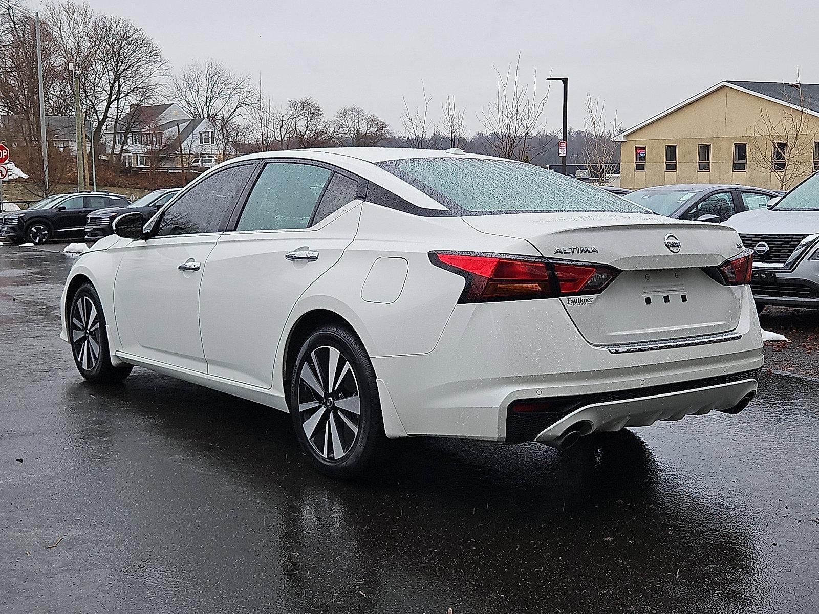 2022 Nissan Altima SV