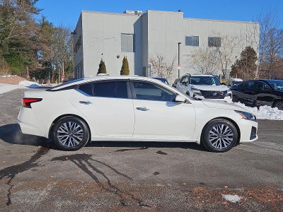 2023 Nissan Altima SV