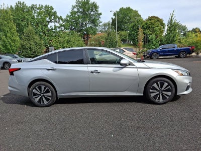 2022 Nissan Altima SV