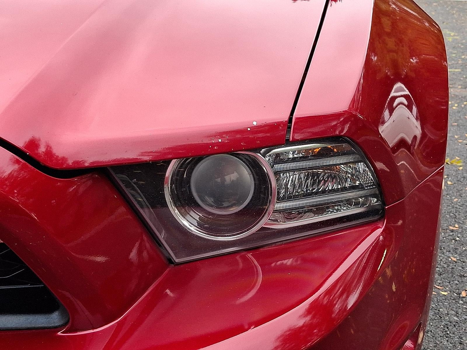 2014 Ford Mustang 2dr Cpe V6
