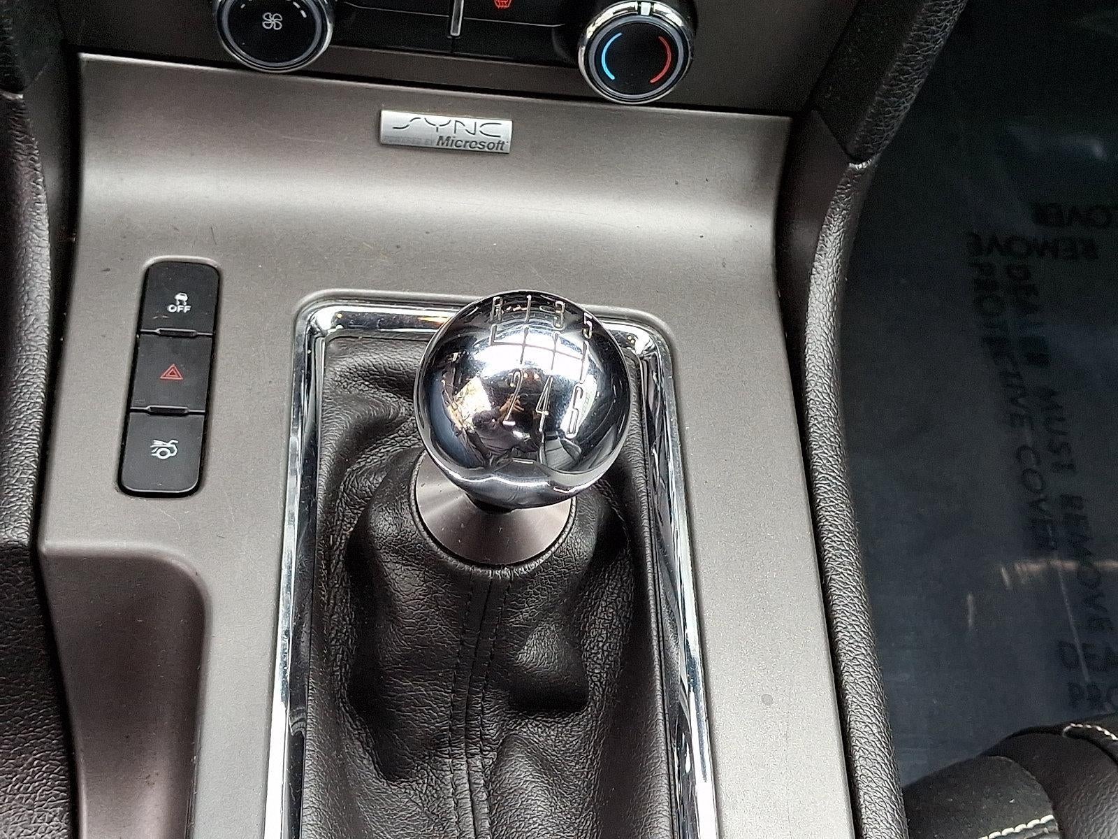 2014 Ford Mustang 2dr Cpe V6