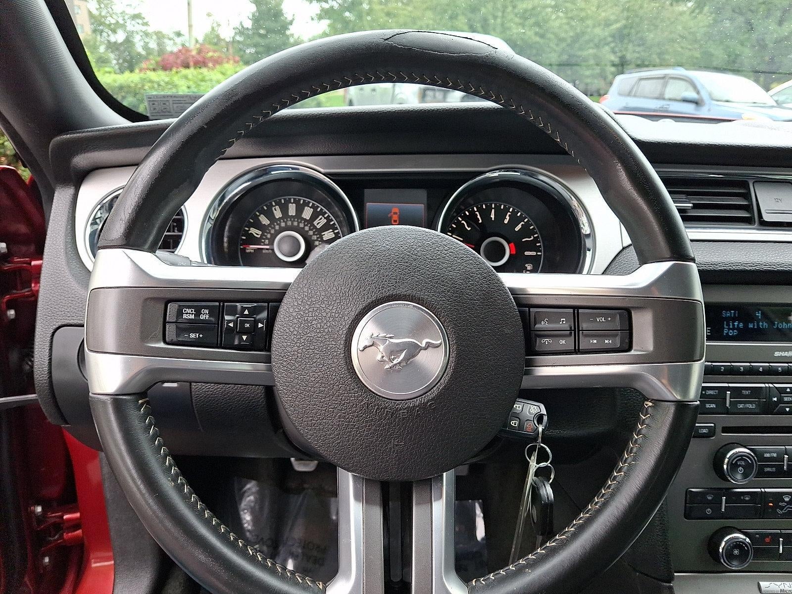 2014 Ford Mustang 2dr Cpe V6