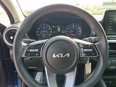 2023 Kia Forte LXS IVT