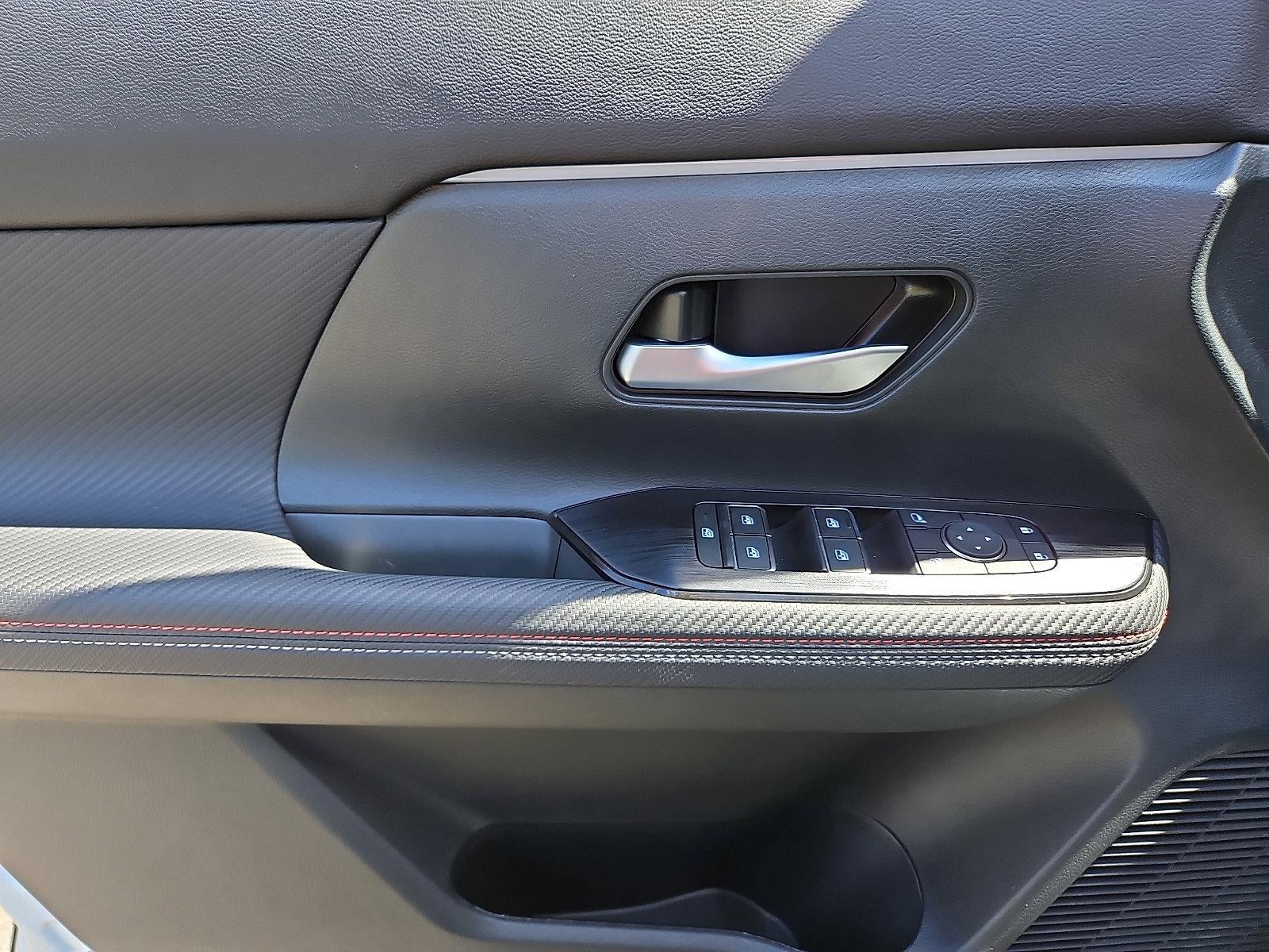 2025 Nissan Kicks SR AWD