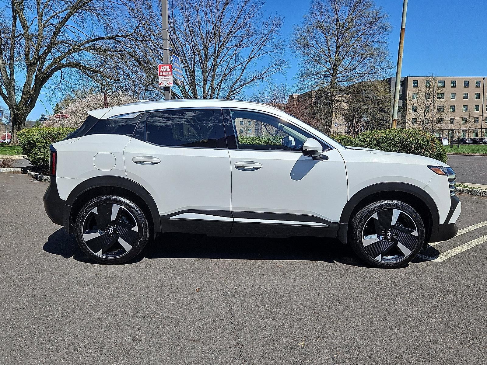 2025 Nissan Kicks SR AWD