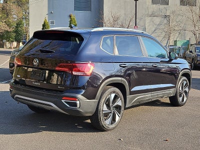2024 Volkswagen Taos SE 4MOTION