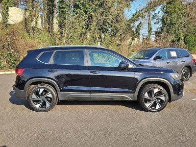 2024 Volkswagen Taos SE 4MOTION
