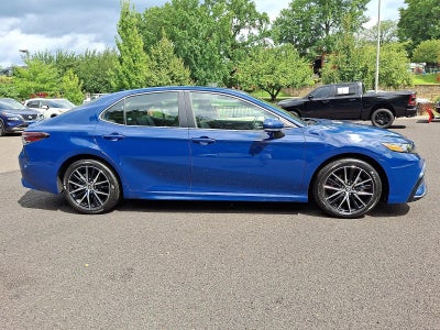 2024 Toyota Camry SE Auto AWD (Natl)