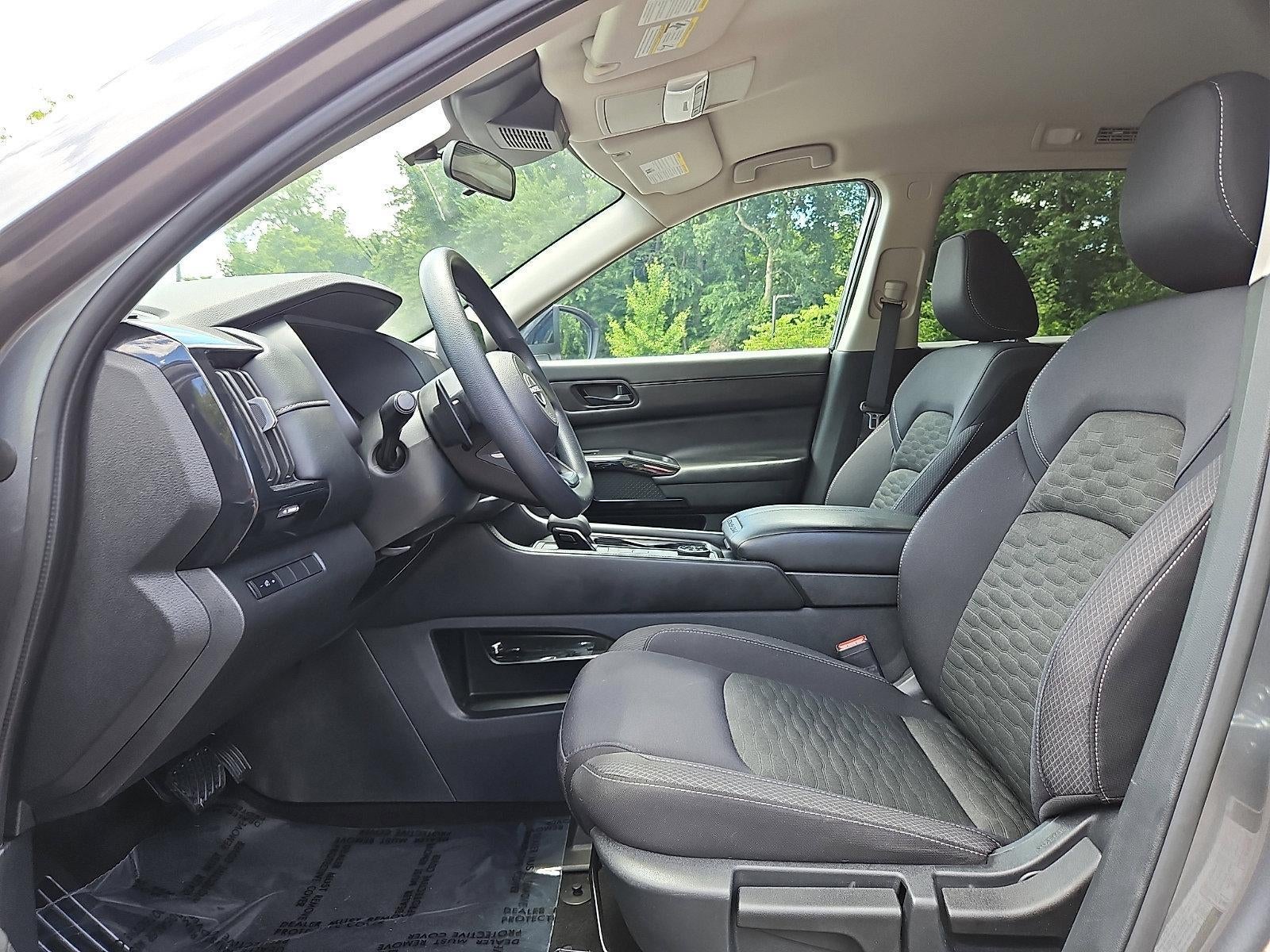 2024 Nissan Pathfinder S