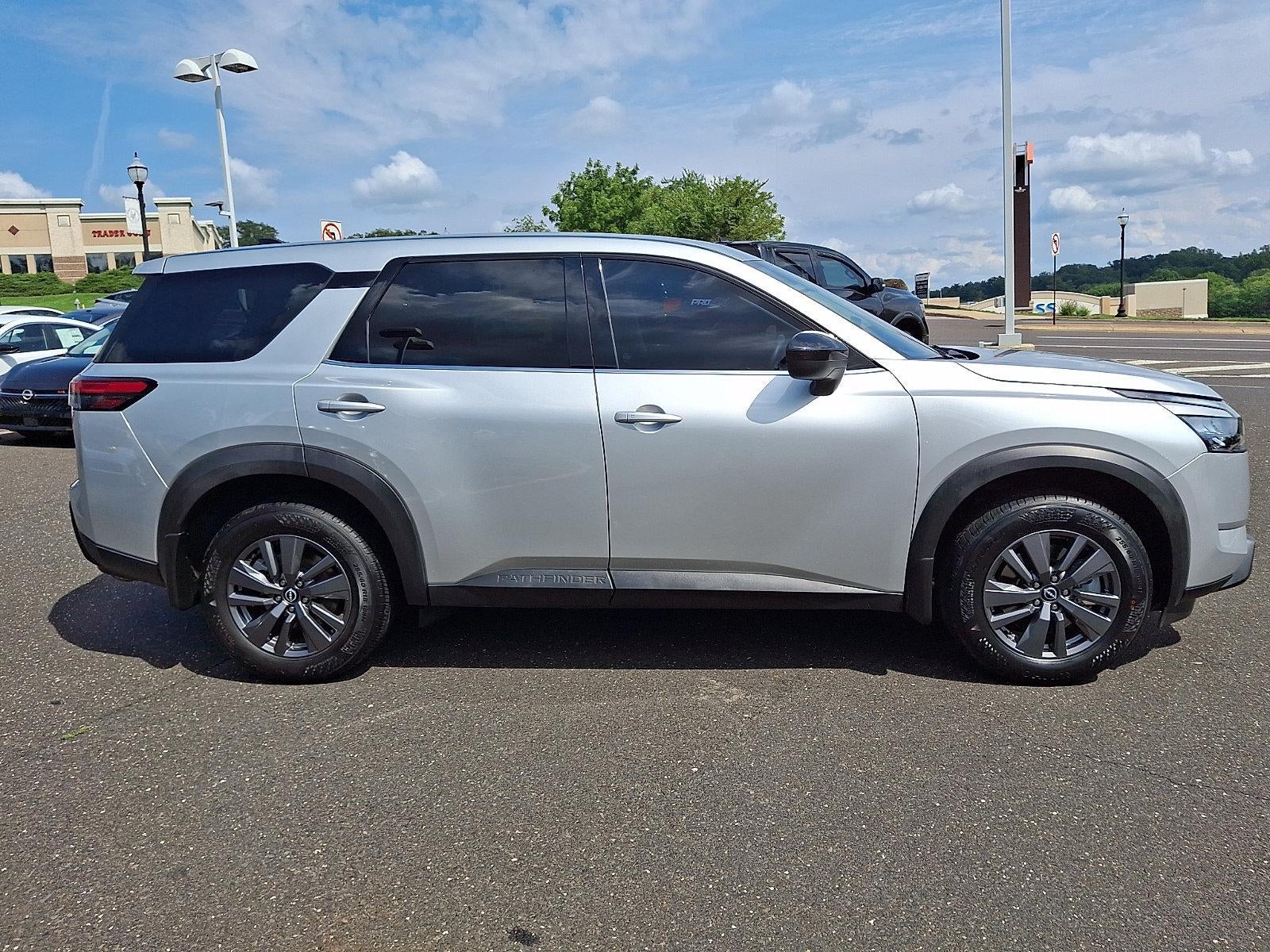 2024 Nissan Pathfinder S