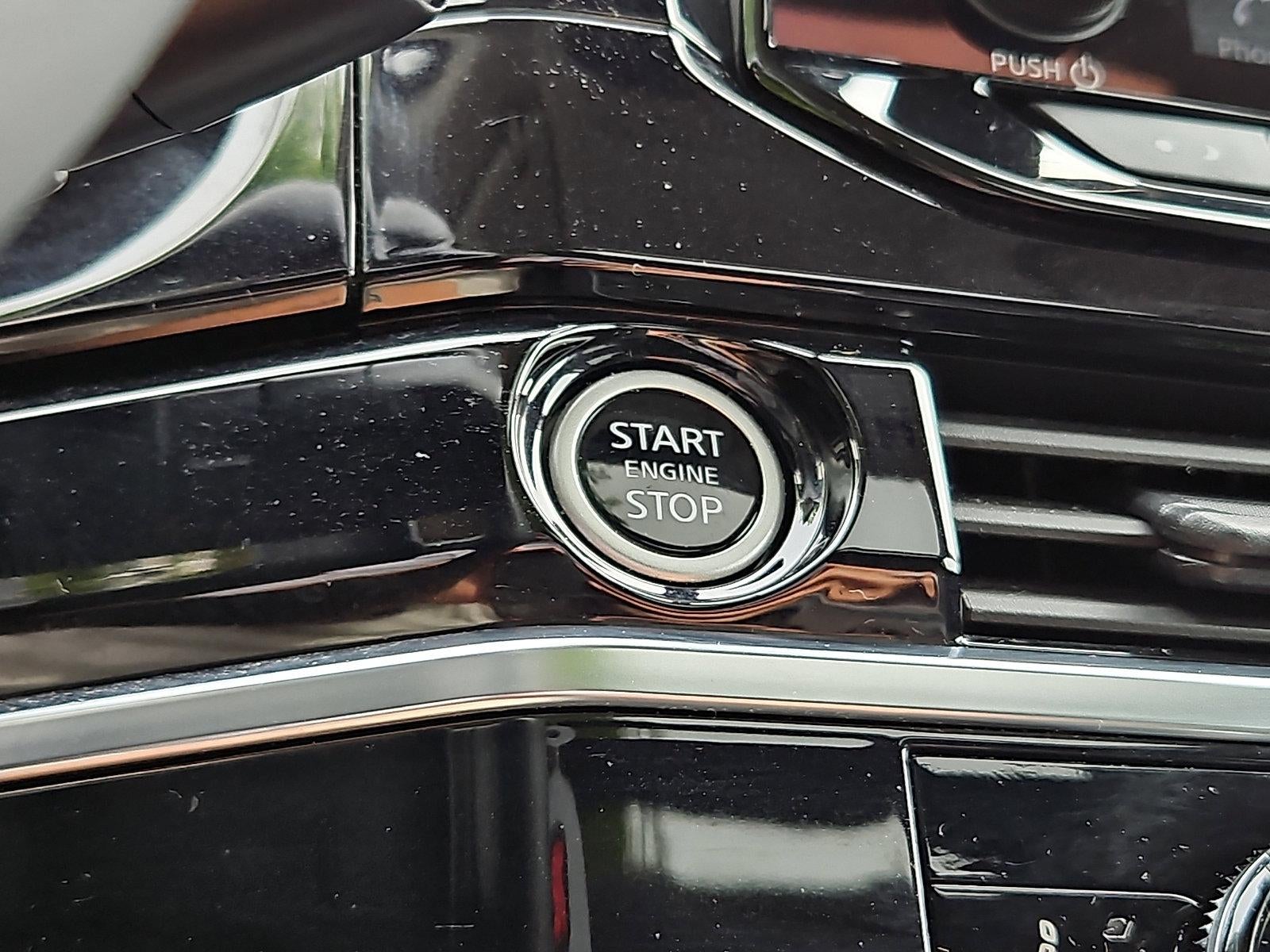 2023 Nissan Pathfinder SV