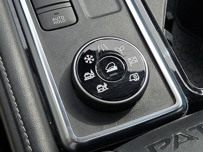 2023 Nissan Pathfinder SV
