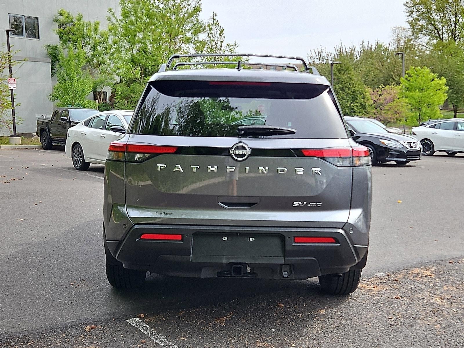 2023 Nissan Pathfinder SV