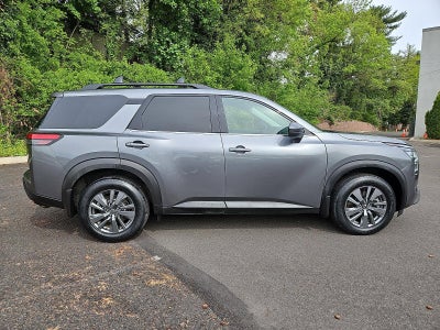 2023 Nissan Pathfinder SV