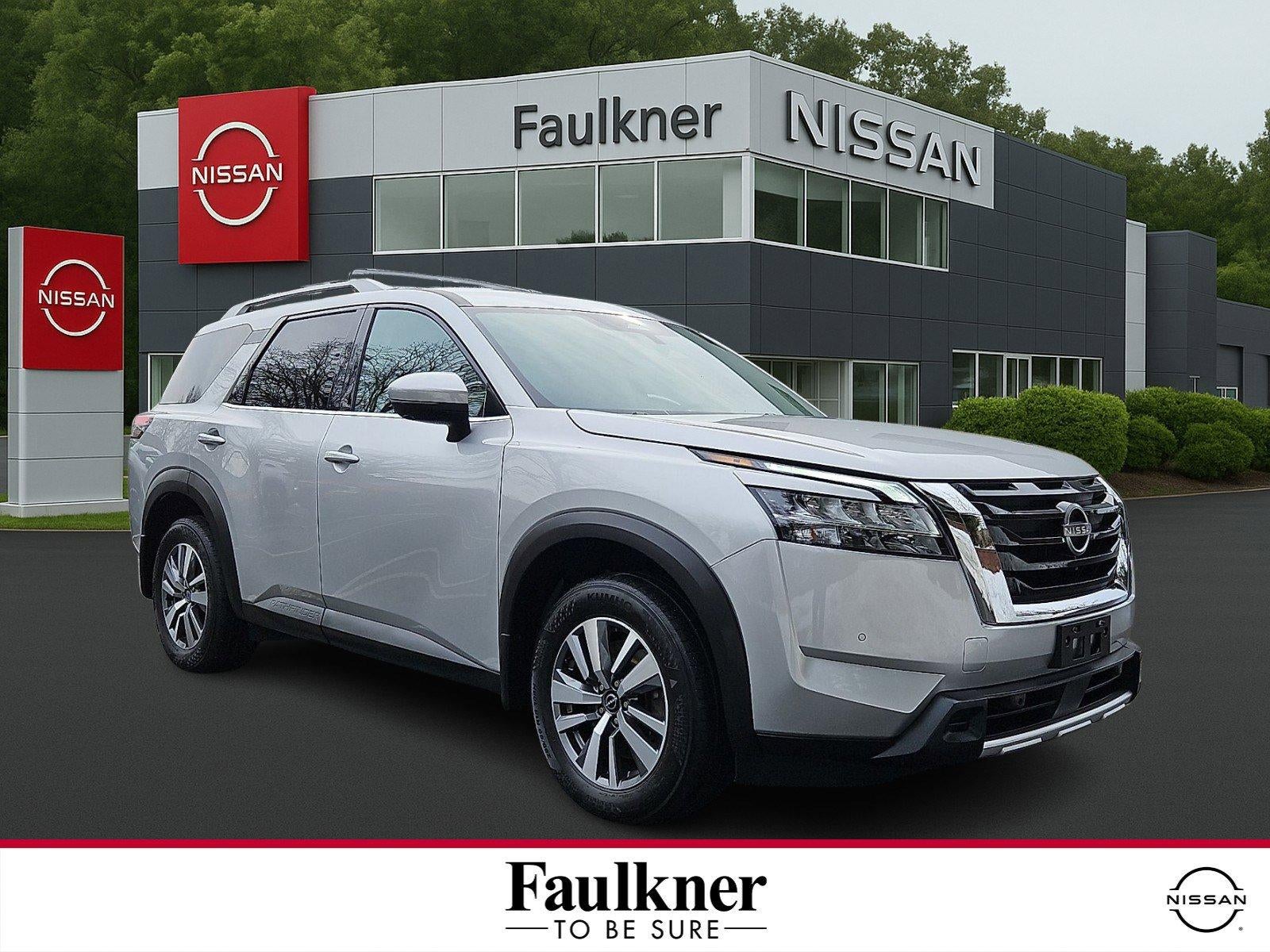 2023 Nissan Pathfinder SL