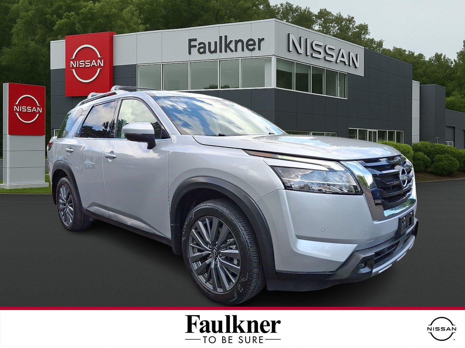 2023 Nissan Pathfinder SL