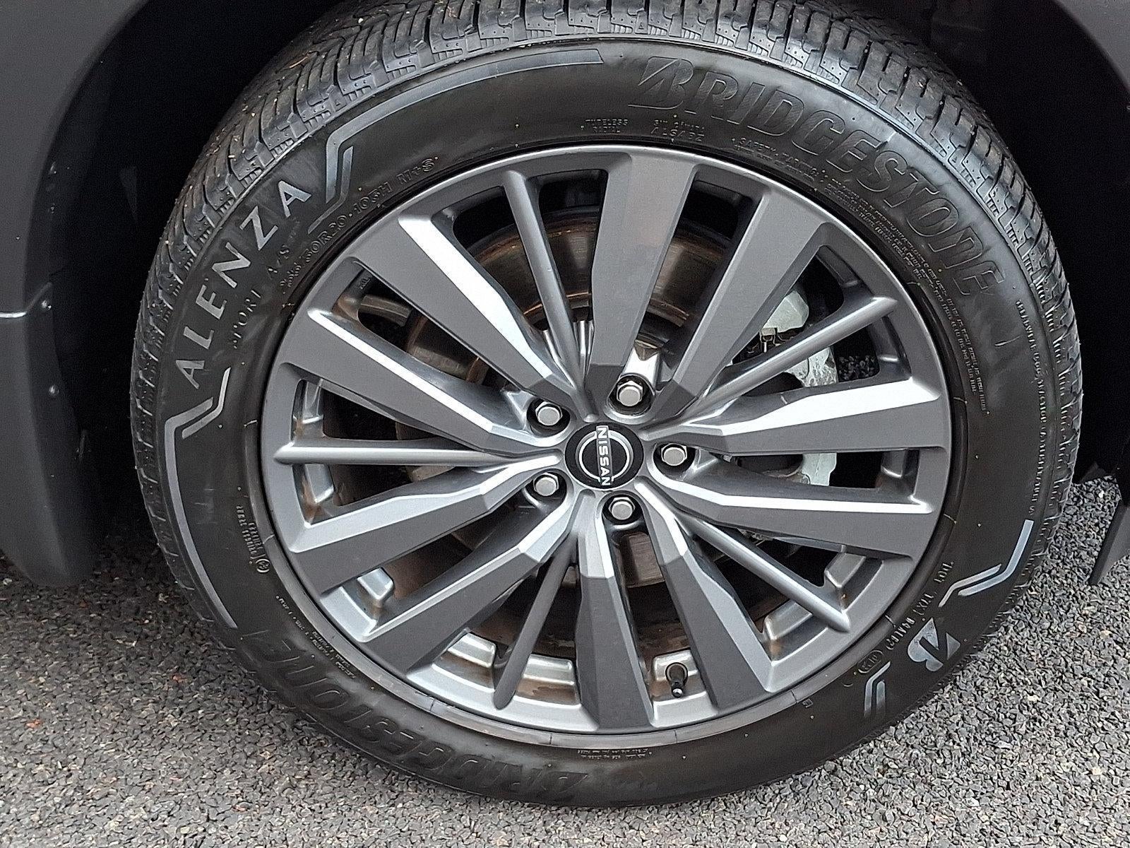2023 Nissan Pathfinder SL