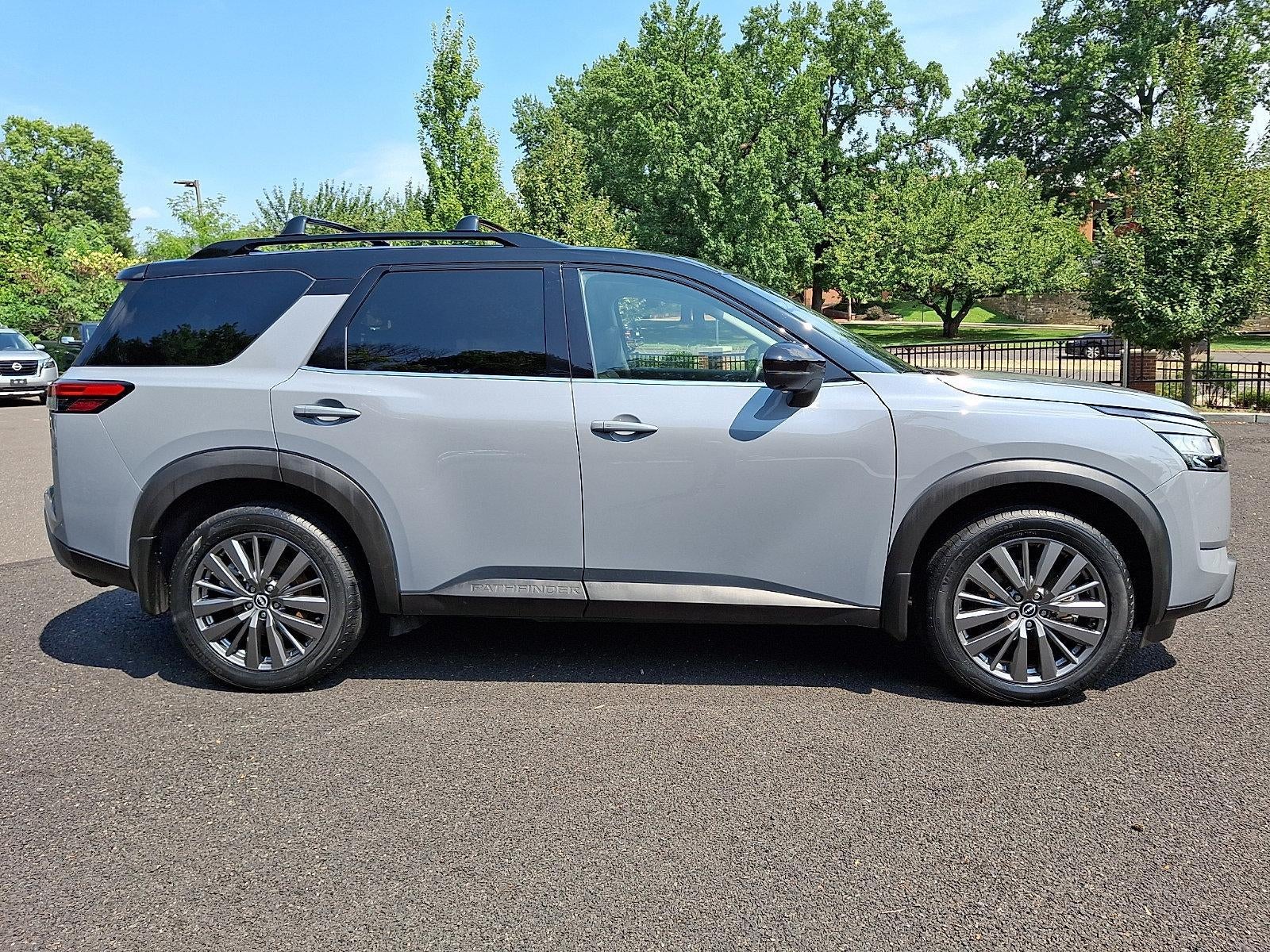 2024 Nissan Pathfinder SL